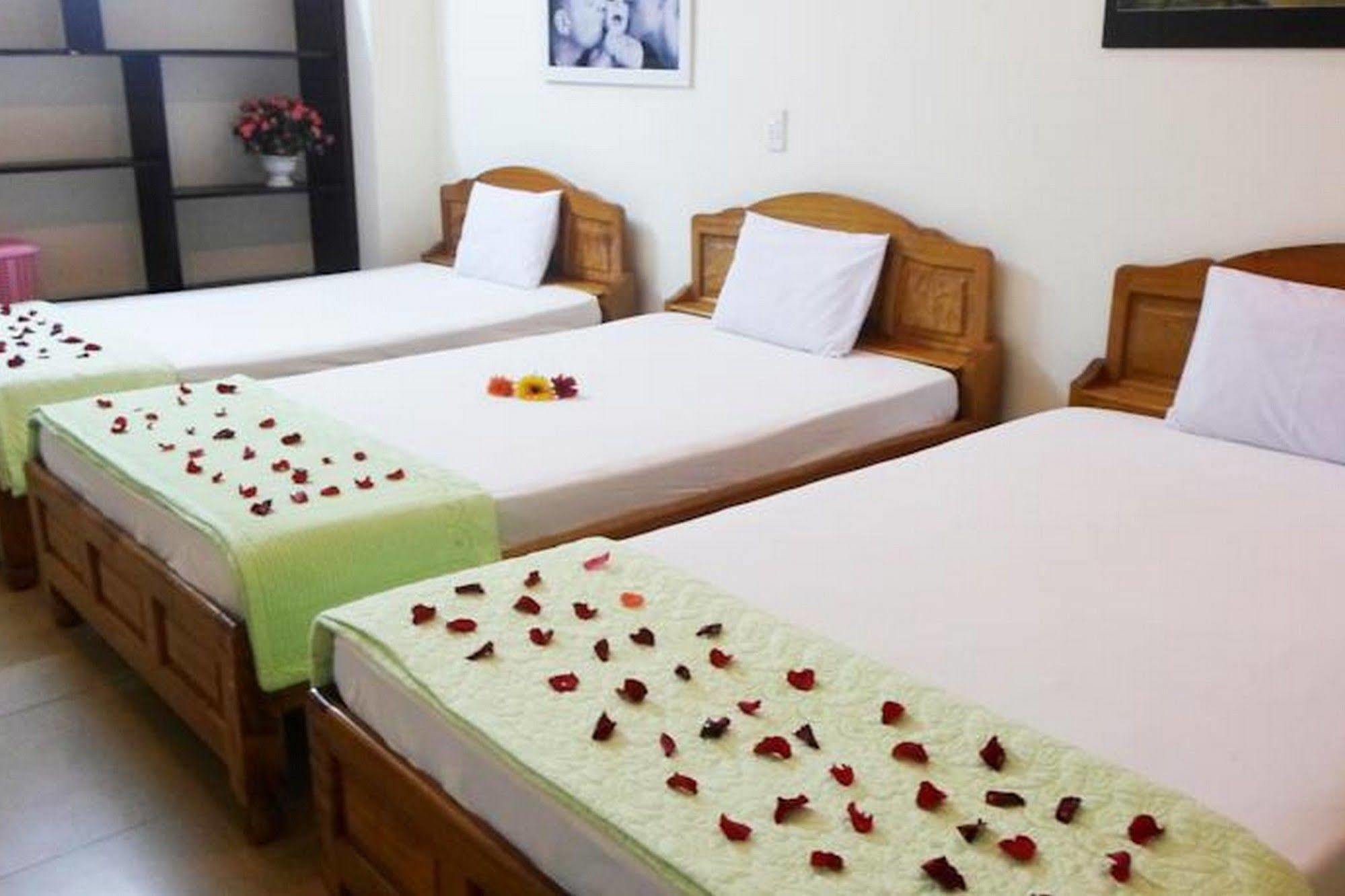 Lucky Hoi An Hotel Esterno foto